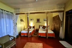 Bwindi-NP-Lake-Mulehe-Gorilla-Lodge-04